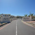 Big Bay Beach Club - Kite And Surf